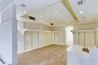 27 Castle St, Swansea for lease Interior Photo- Image 1 of 9