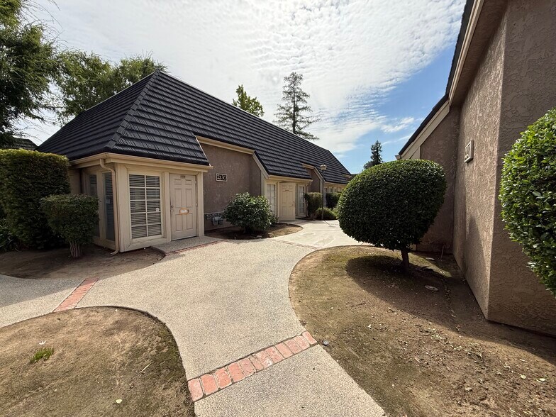 2130 N Winery Ave, Fresno, CA à louer - Photo du bâtiment - Image 1 de 13