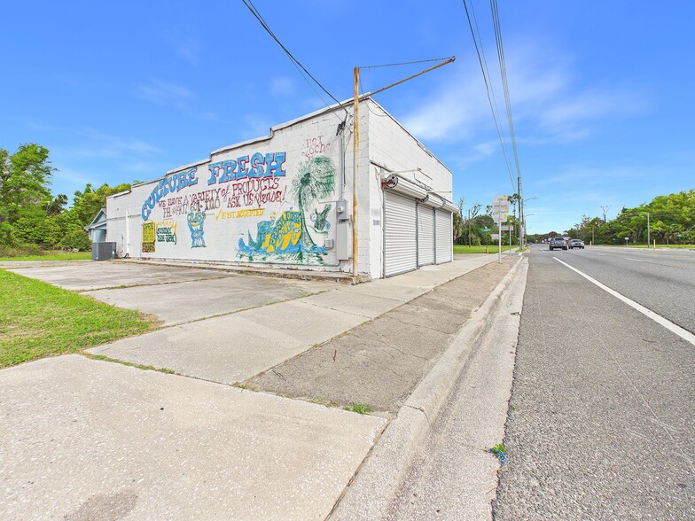 705 S Byron Butler Pkwy, Perry, FL à vendre - Photo du bâtiment - Image 1 de 22