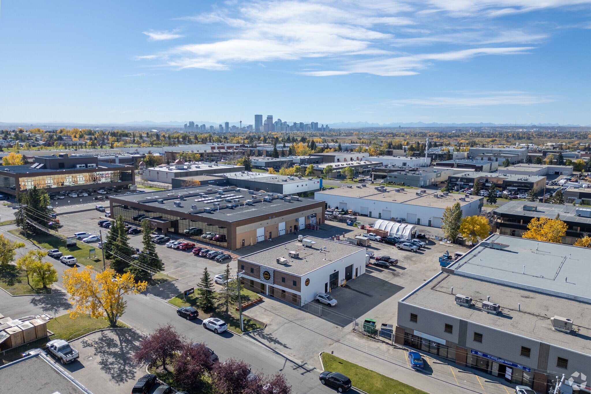 3003 21st St NE, Calgary, AB à vendre Aérien- Image 1 de 1