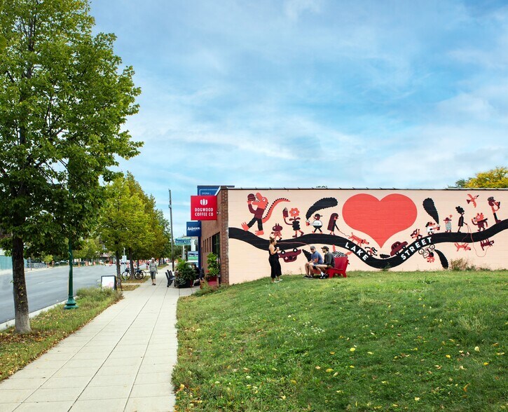 4009 E Lake St, Minneapolis, MN à louer - Photo du bâtiment - Image 2 de 12