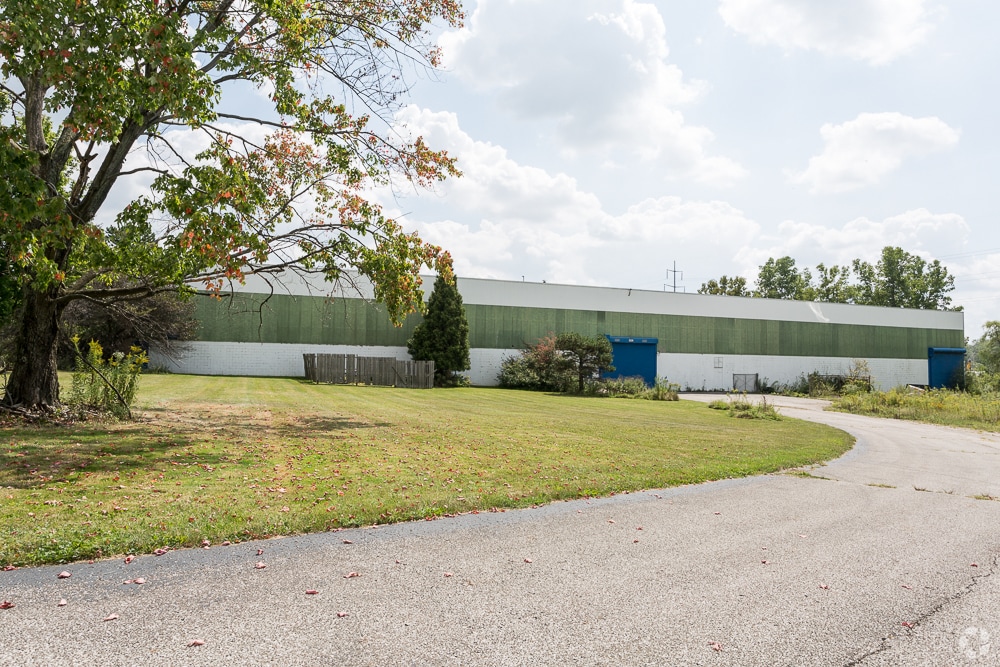 26800 Richmond Rd, Bedford Heights, OH for lease Primary Photo- Image 1 of 8