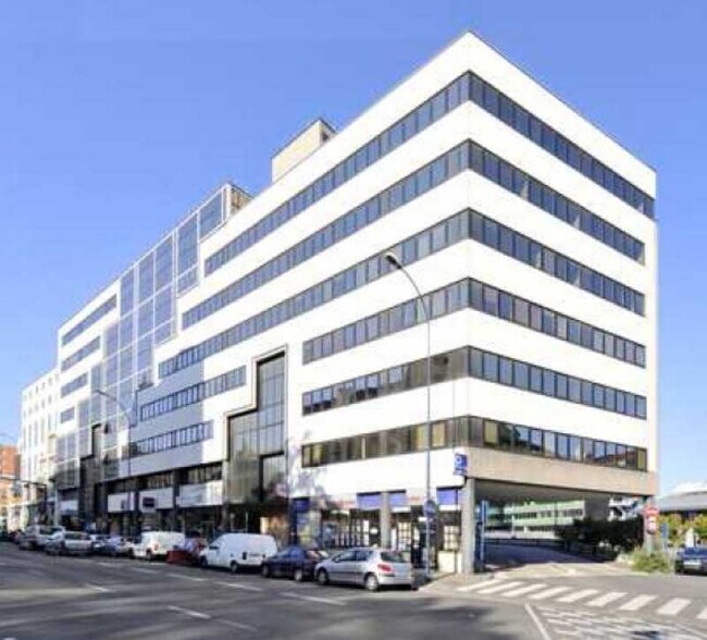 Office in Pantin for lease - Building Photo - Image 1 of 6
