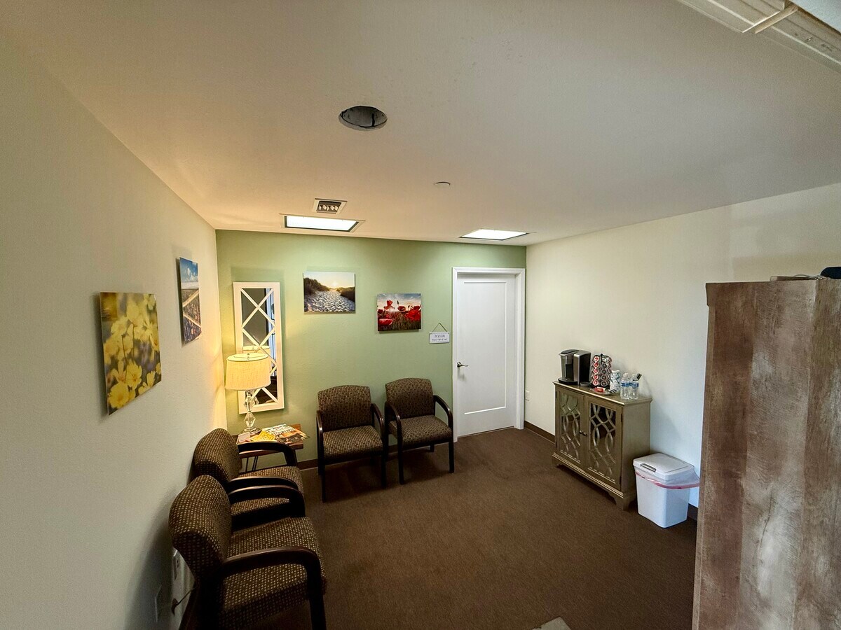 575 Price St, Pismo Beach, CA 93449 - Unit 102 -  - Interior Photo - Image 2 of 5