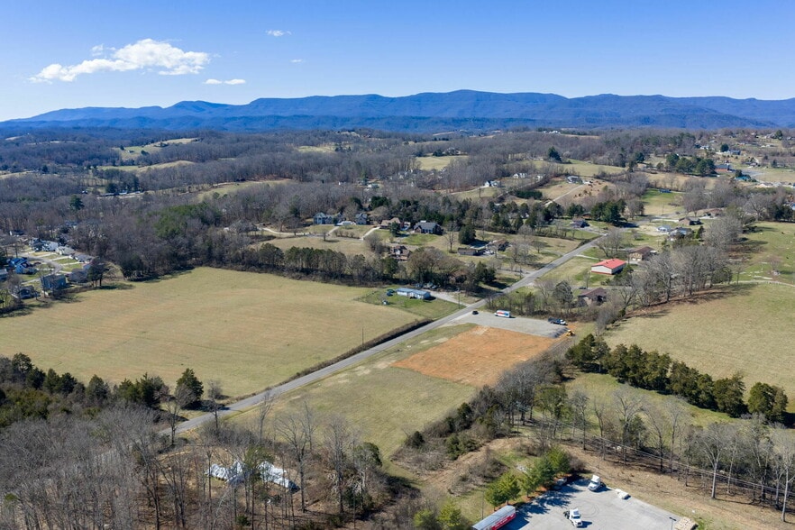 200 Hillvale rd, Clinton, TN à louer - Photo du bâtiment - Image 3 de 5
