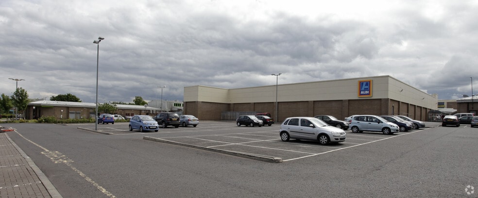 Bridgewater Pl @ Units 1-13C & 16-16B, Erskine for sale - Building Photo - Image 3 of 5