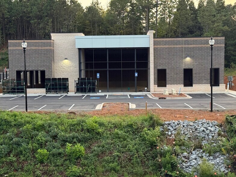 640 Claremore Professional Way, Woodstock, GA à louer - Photo du bâtiment - Image 2 de 3