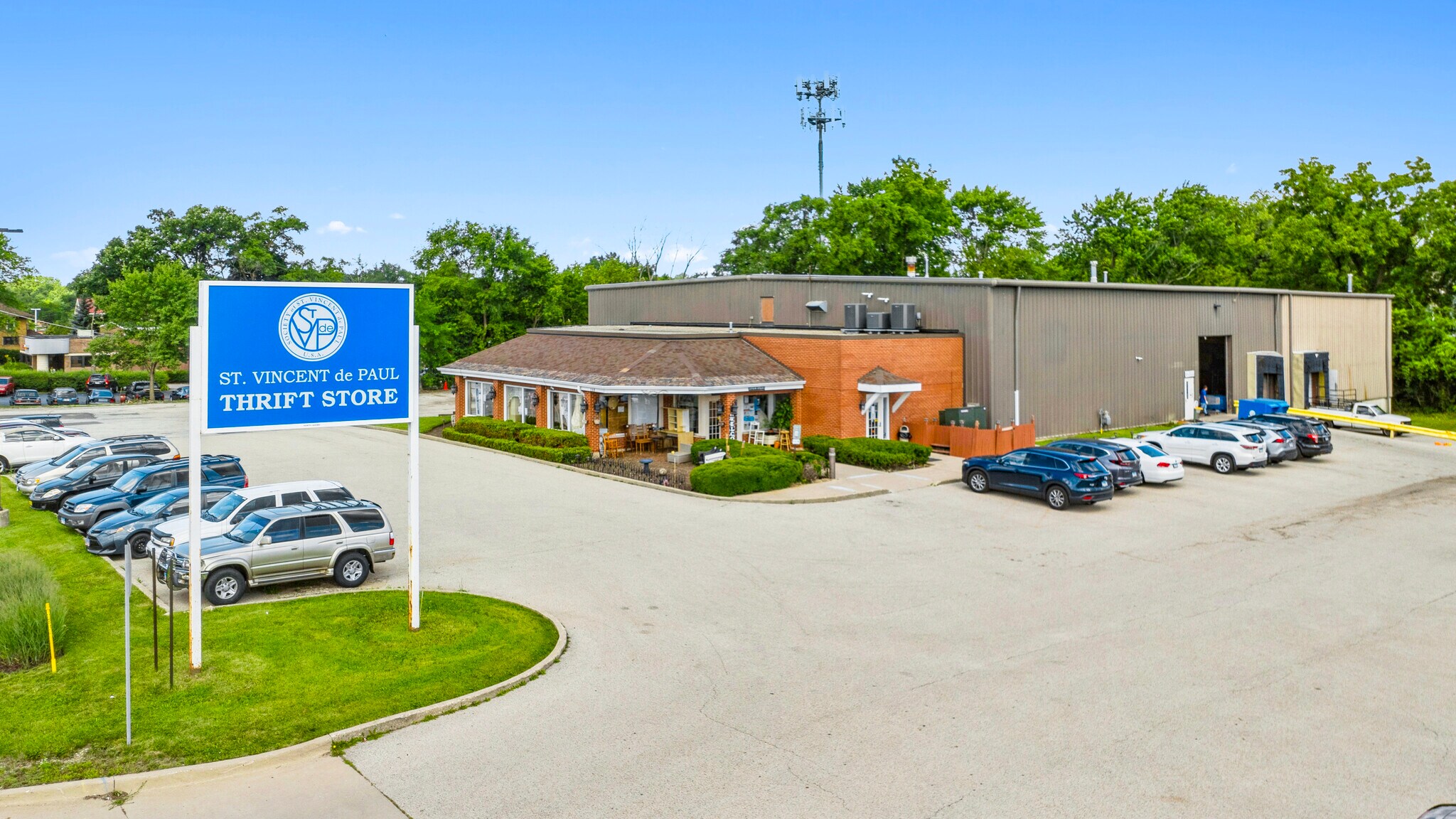 168 Peterson Rd, Libertyville, IL à vendre Photo du bâtiment- Image 1 de 1