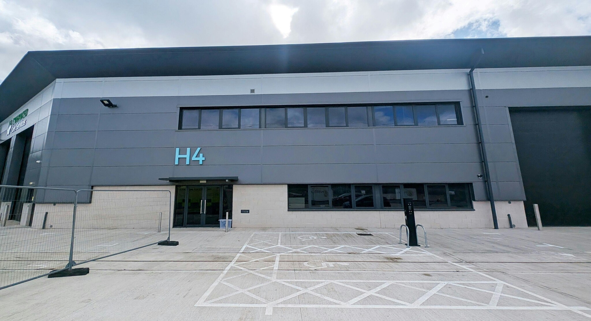 Adanac Dr, Nursling for lease Building Photo- Image 1 of 7