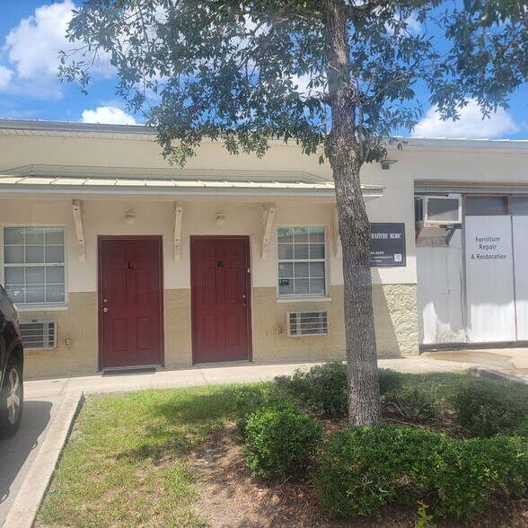 15 Hargrove Ln, Palm Coast, FL à vendre - Photo du bâtiment - Image 2 de 3