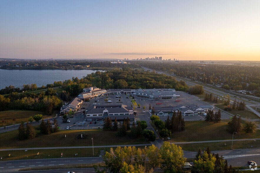 1600 90 Ave SW, Calgary, AB à louer - Aérien - Image 2 de 7