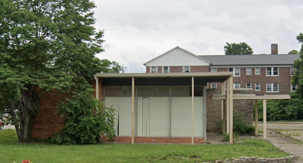 3770 Reading Rd, Cincinnati, OH à vendre - Photo du bâtiment - Image 2 de 5