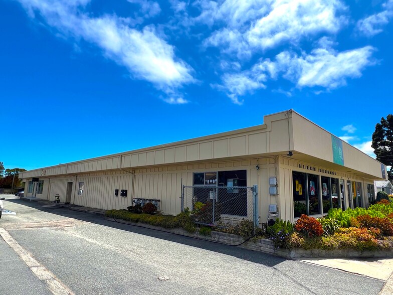 527 Ramona Ave, Monterey, CA à vendre - Photo du bâtiment - Image 2 de 11