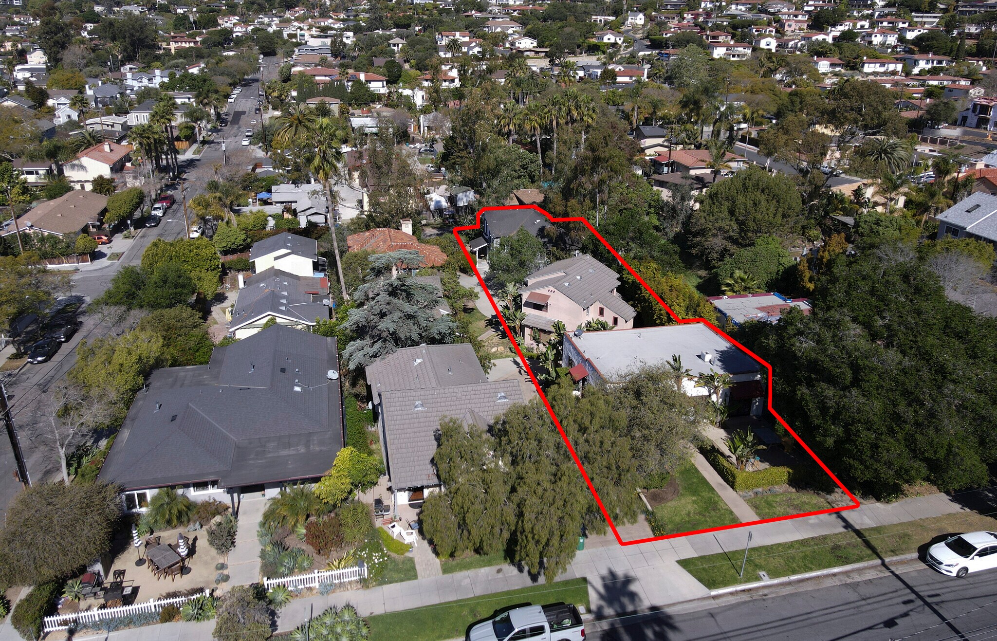 1111 E Cota St, Santa Barbara, CA à vendre Photo du bâtiment- Image 1 de 14