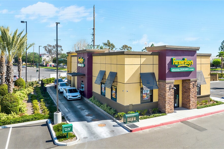 663 S Placentia Ave, Fullerton, CA for sale - Building Photo - Image 2 of 10