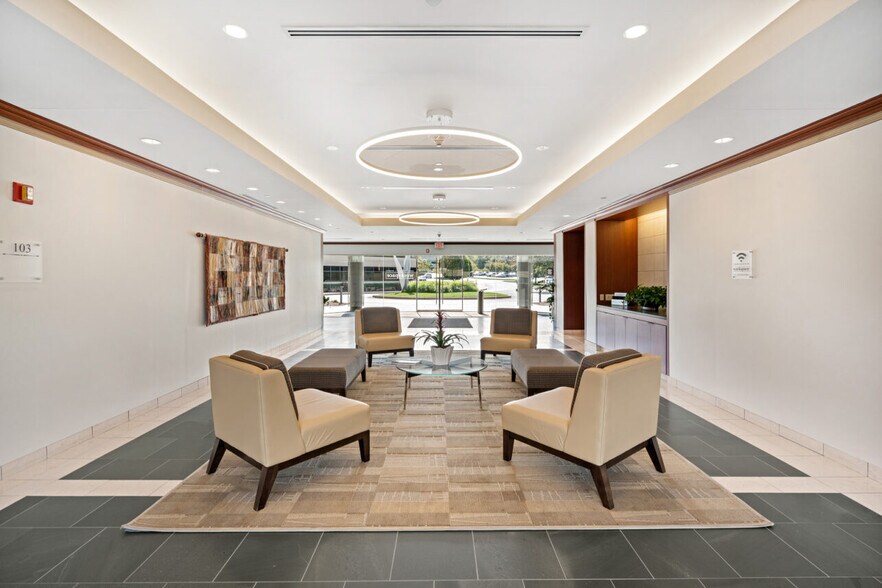 1400 Liberty Ridge Dr, Wayne, PA à louer - Photo intérieure - Image 3 de 13