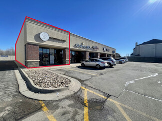 Plus de détails pour 3700-3708 N Woodlawn Blvd, Wichita, KS - Vente au détail à louer