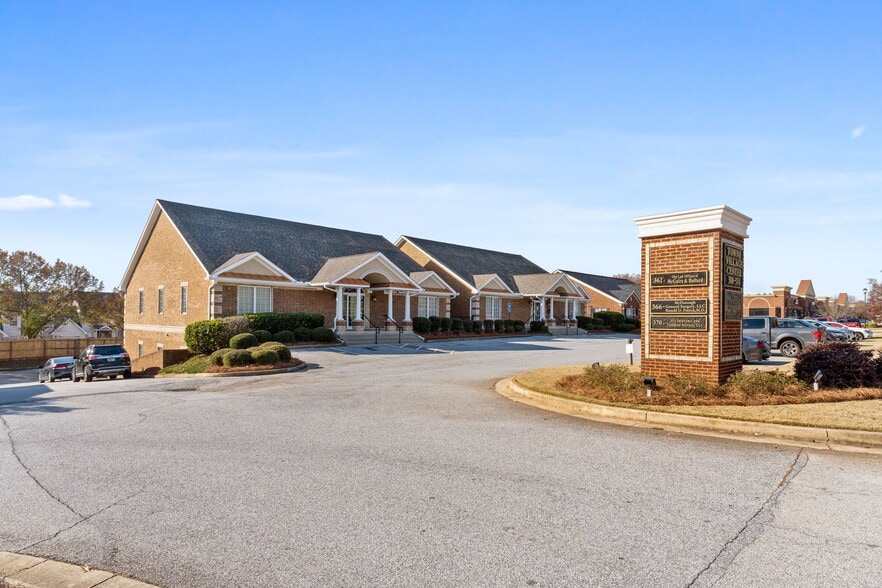 300-390 Racetrack Rd, McDonough, GA for lease - Building Photo - Image 2 of 3