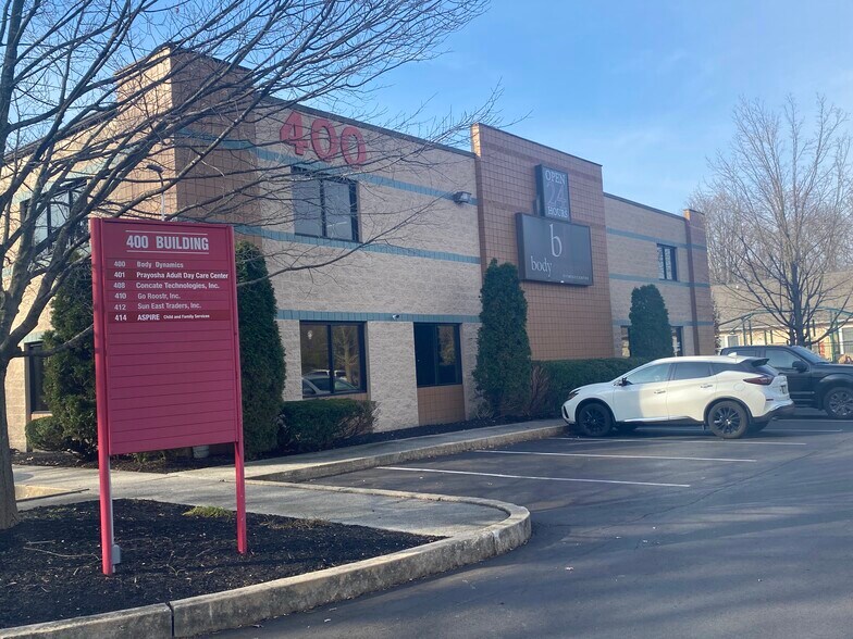 1810 County Line Rd, Huntingdon Valley, PA à louer - Photo du bâtiment - Image 3 de 33