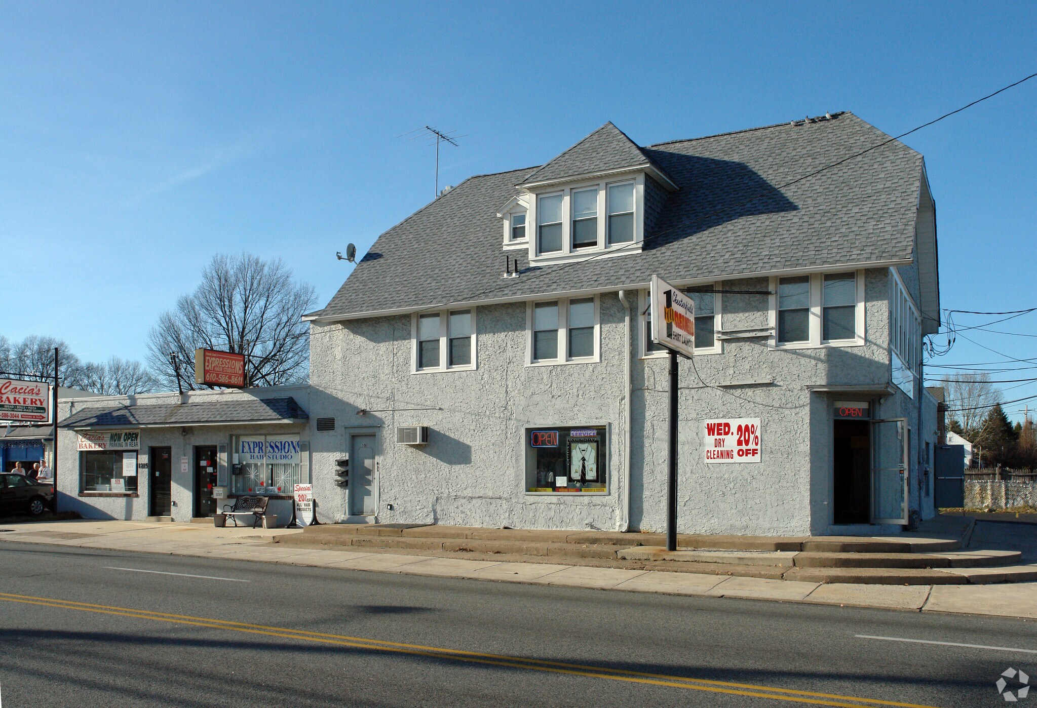 301 Folsom Ave, Folsom, PA à louer Photo principale- Image 1 de 3