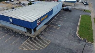 320 N Main St, Russellville, KY for lease - Commercial Listing Video