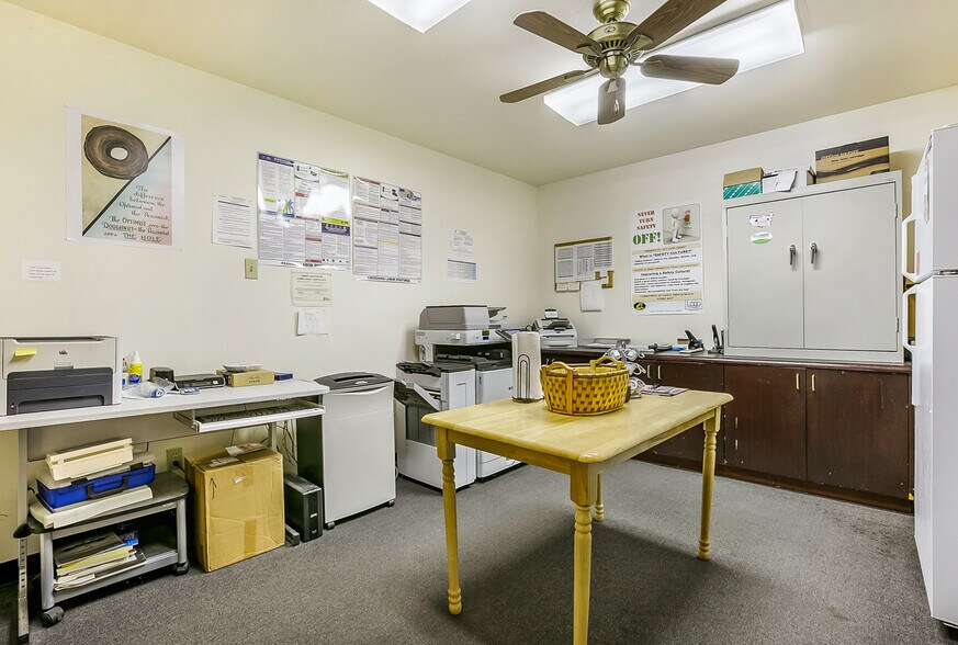 2809 E Judge Perez Dr, Meraux, LA à vendre - Photo intérieure - Image 3 de 10