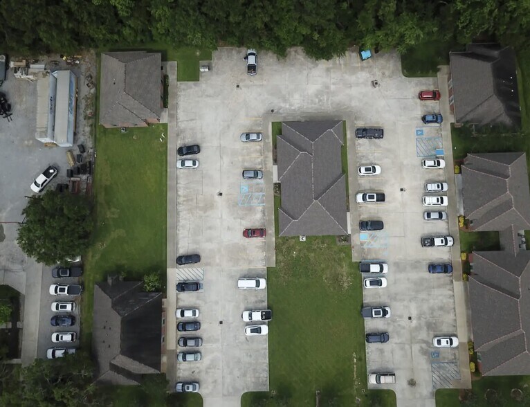 1201 S Purpera Rd, Gonzales, LA à vendre - Photo du bâtiment - Image 2 de 3