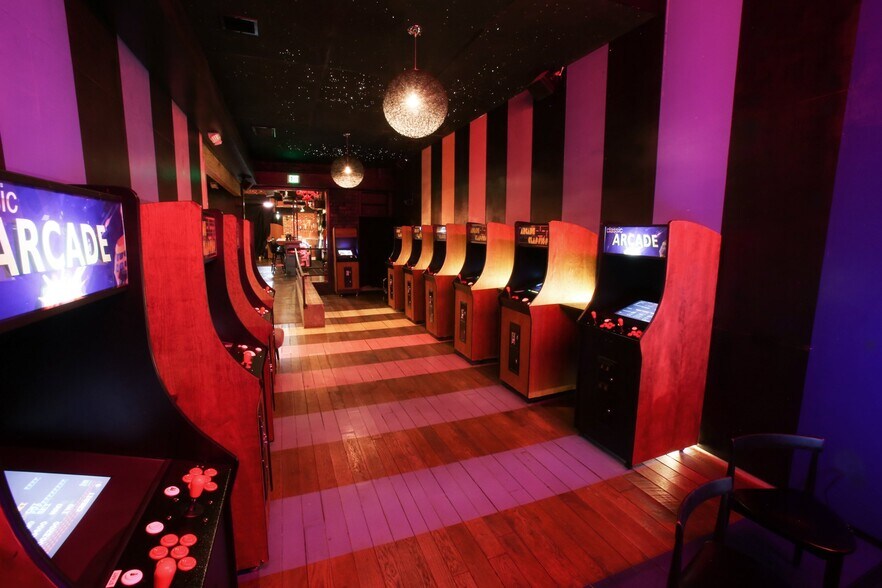 13625 Ventura Blvd, Sherman Oaks, CA à louer - Photo intérieure - Image 3 de 14