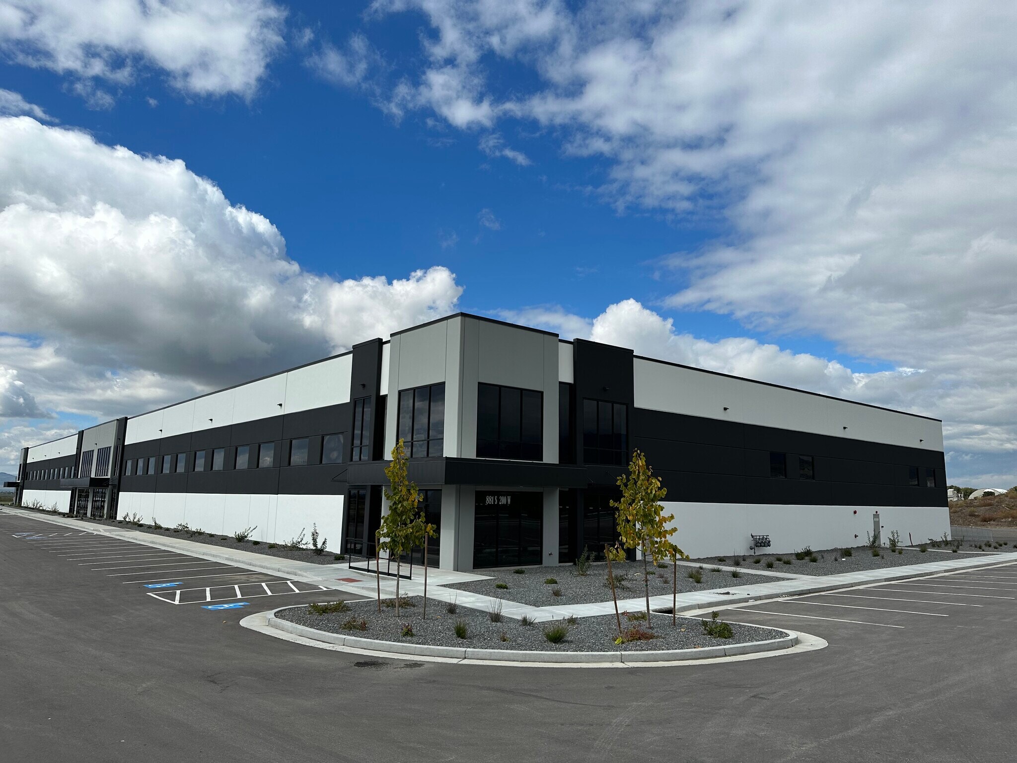 881 S 200 W, Smithfield, UT à vendre Photo du bâtiment- Image 1 de 1