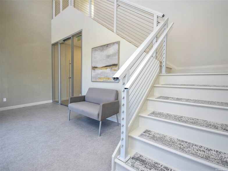 272 plandome Rd, Manhasset, NY for sale - Interior Photo - Image 3 of 7