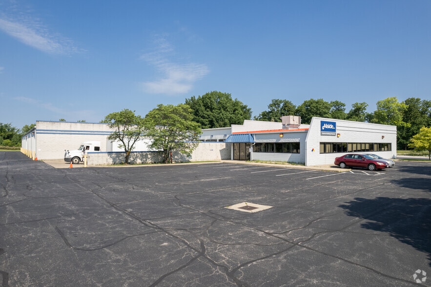 3510 Briarfield Blvd, Maumee, OH à louer - Photo du bâtiment - Image 2 de 7