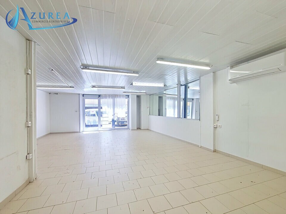 Retail in Nice for sale Interior Photo- Image 1 of 7