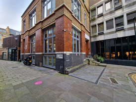 6-8 St John's Sq, London LND - Warehouse