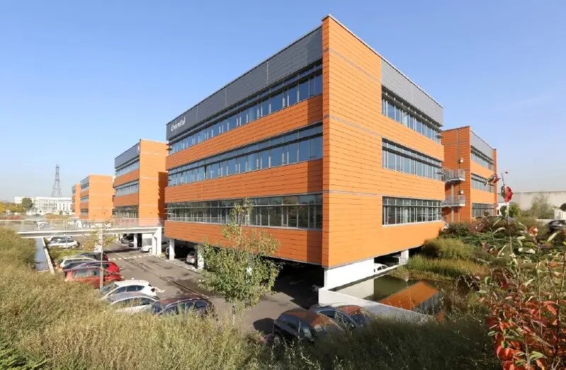 8 Avenue Des Louvresses, Gennevilliers à louer - Photo du bâtiment - Image 2 de 28