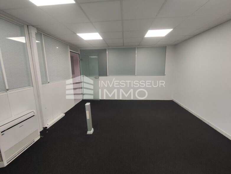 Office in Champigny Sur Marne for lease - Interior Photo - Image 3 of 6