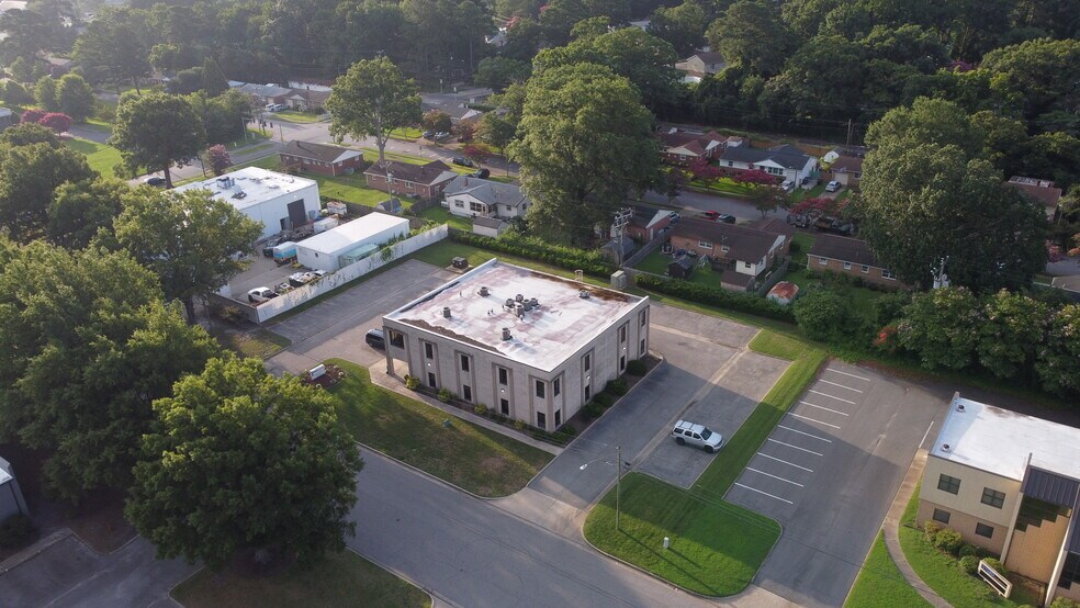5445 Henneman Dr, Norfolk, VA for lease - Building Photo - Image 2 of 8