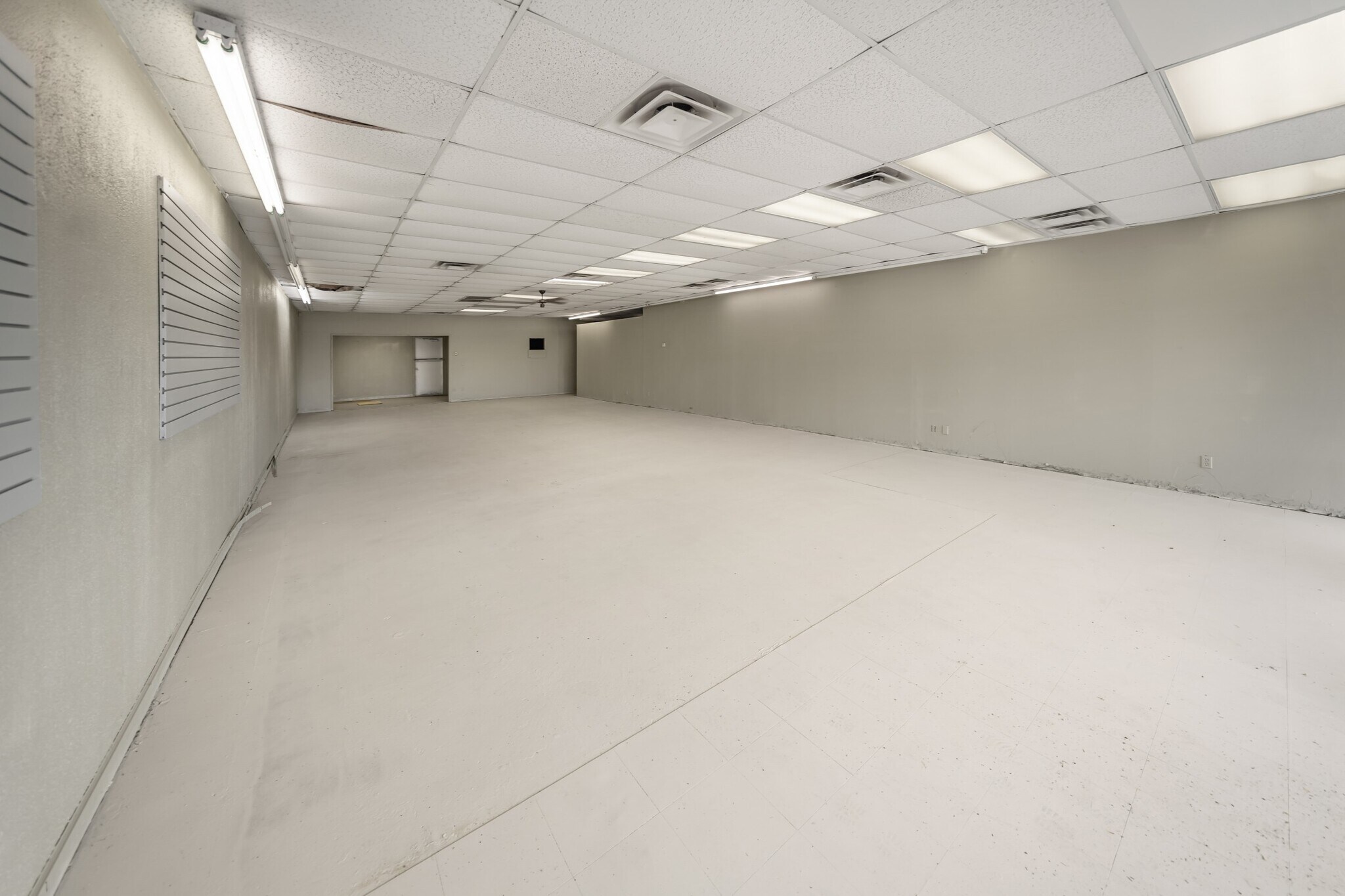 6161 S 33rd West Ave, Tulsa, OK for lease Interior Photo- Image 1 of 9