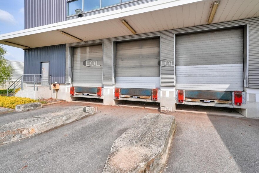 Industrial in Villeparisis for lease - Building Photo - Image 2 of 16