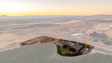 1500 Vintage Rd, Zillah, WA - Aerial  map view