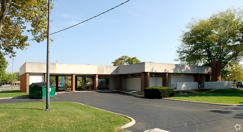 1325 E Dublin Granville Rd, Columbus, OH à vendre - Photo du bâtiment - Image 3 de 25
