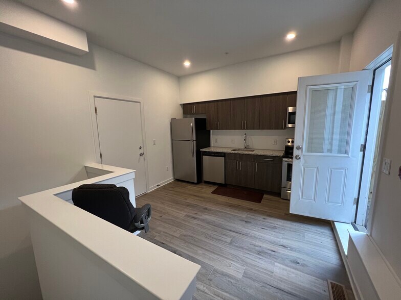 2062 N 2nd St, Philadelphia, PA à vendre - Photo intérieure - Image 2 de 5