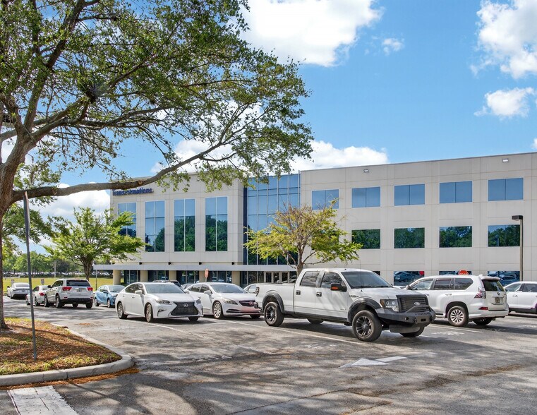 6150 Metrowest Blvd, Orlando, FL à vendre - Photo du bâtiment - Image 2 de 12