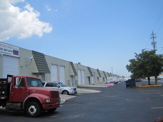 Plus de détails pour 5451-5497 NW 72nd Ave, Miami, FL - Industriel à louer