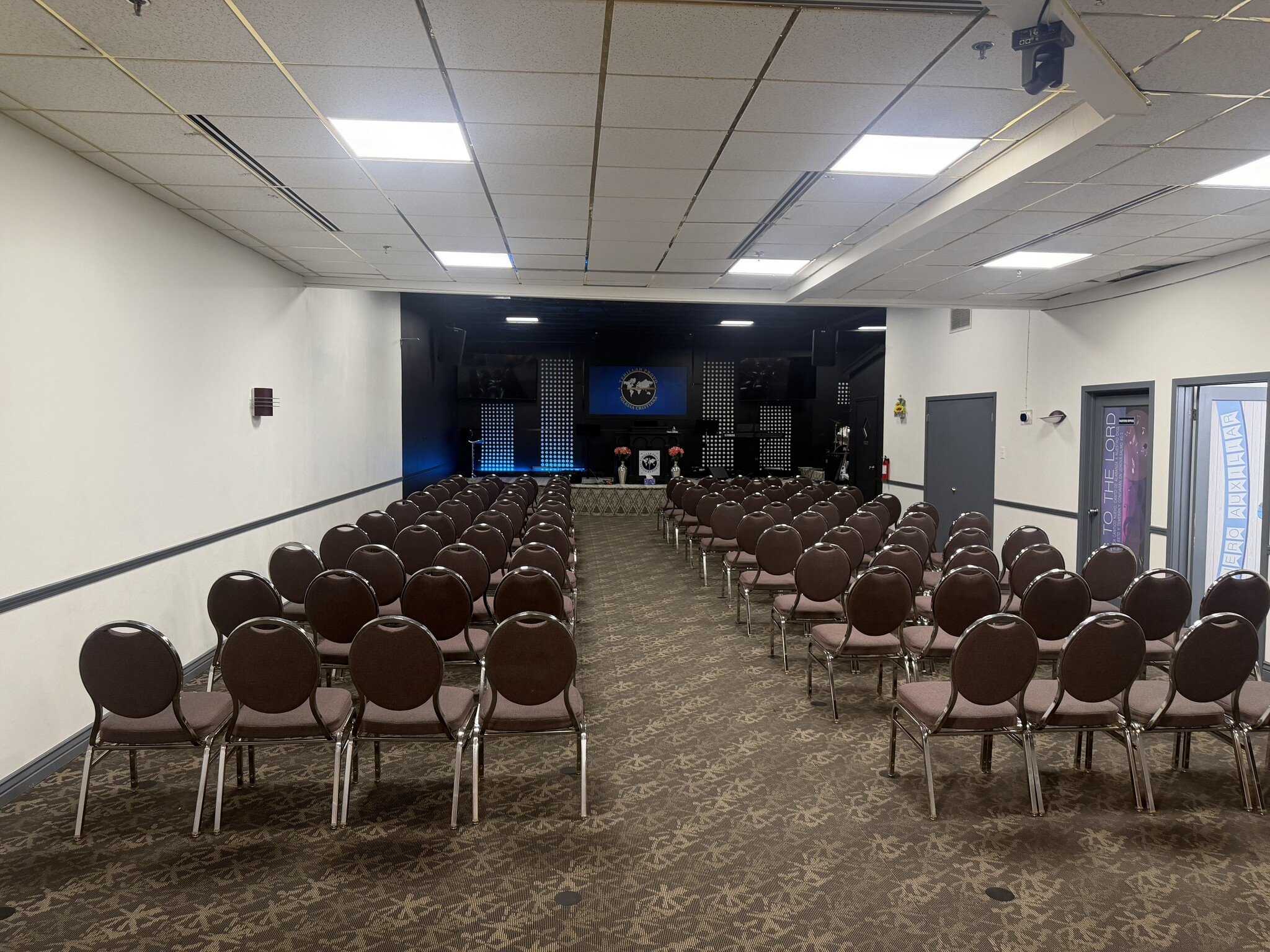 1587-1599 S State St, Orem, UT for lease Interior Photo- Image 1 of 8