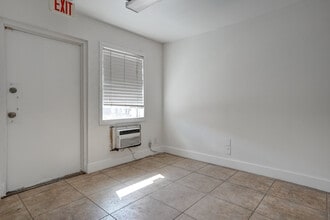 14080-14118 SW 139th Ct, Miami, FL for lease Interior Photo- Image 1 of 5