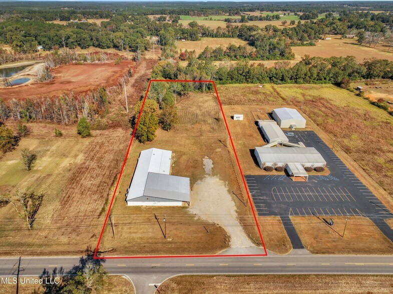 6238 MS-198, Lucedale, MS à vendre - Photo du bâtiment - Image 2 de 66