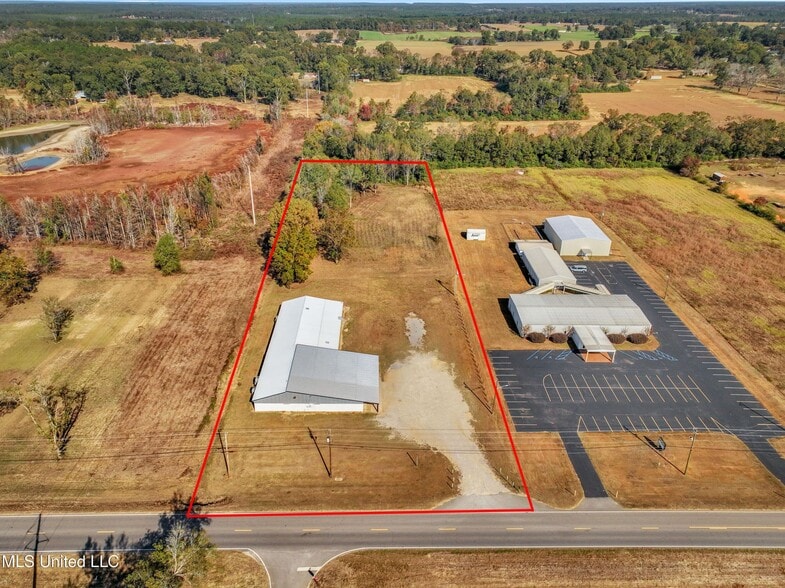 6238 MS-198, Lucedale, MS à vendre - Photo du bâtiment - Image 2 de 66