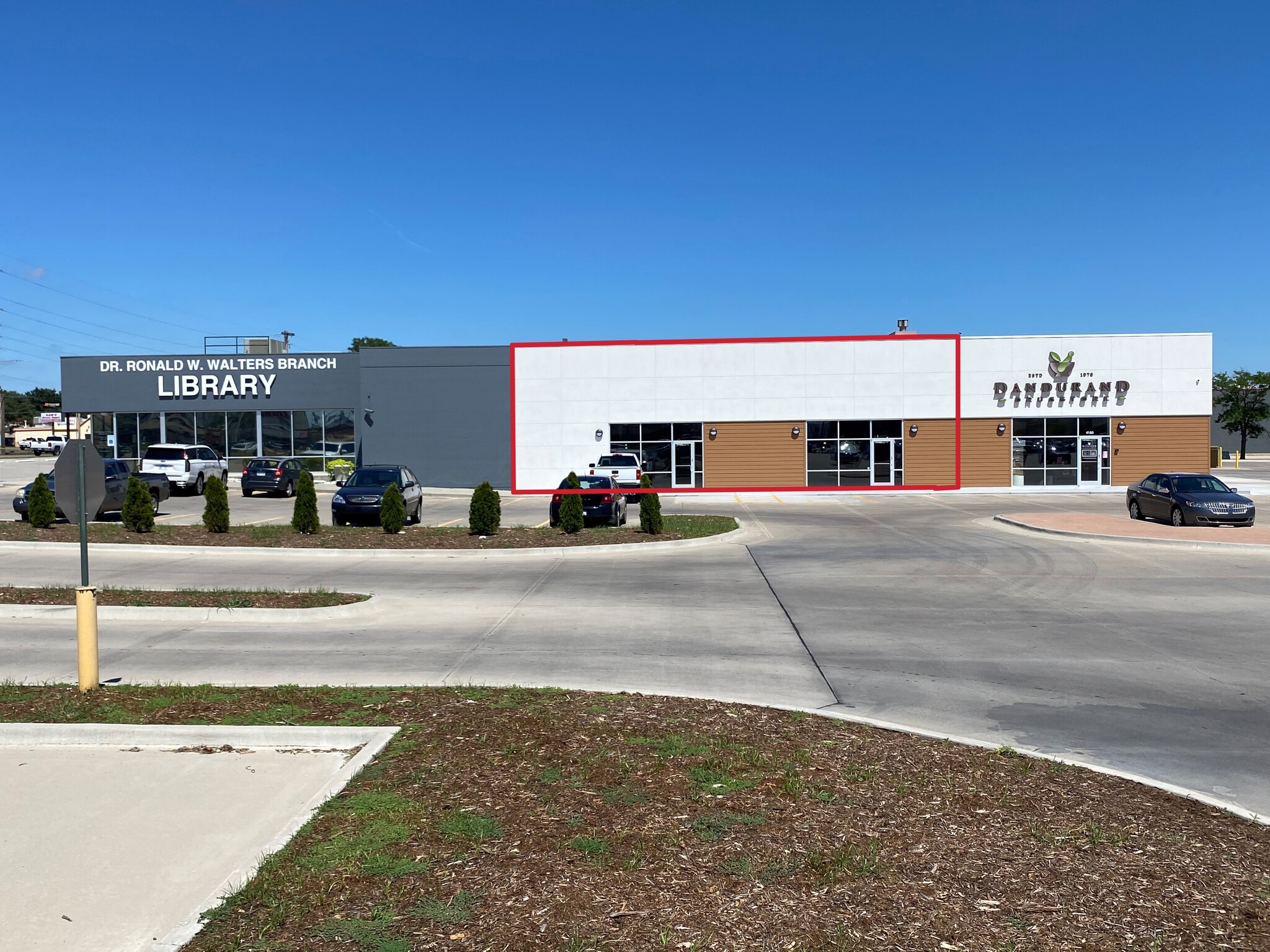 4183-4195 E Harry St, Wichita, KS for lease Building Photo- Image 1 of 6