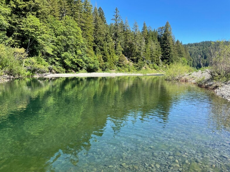 455 Boy Scout Rd, Myers Flat, CA à vendre - Photo du bâtiment - Image 3 de 23