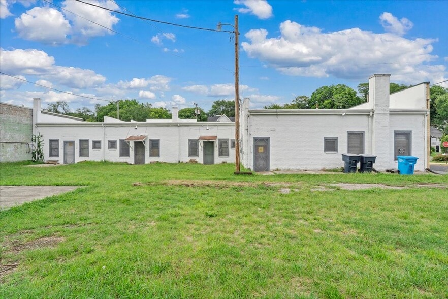 2302 Melrose Ave NW, Roanoke, VA for lease - Building Photo - Image 2 of 49